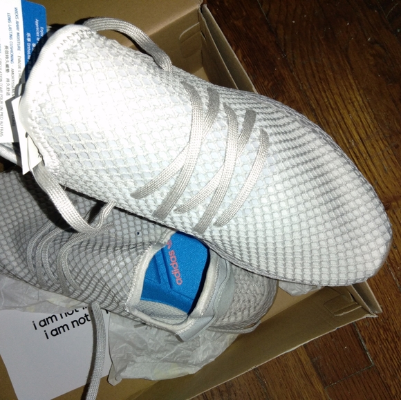 Shoes - Picture 2 of 4